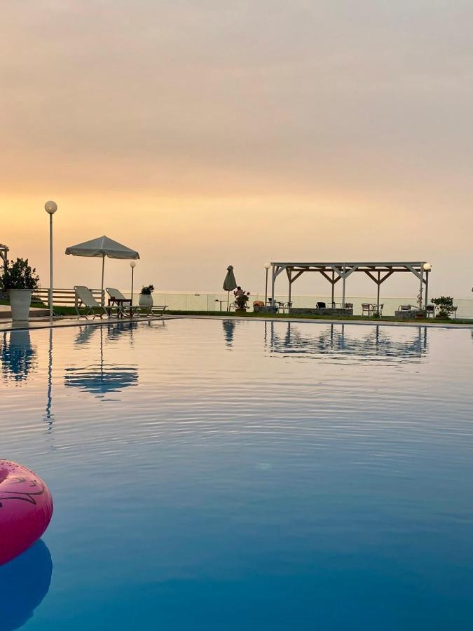 Nautica Aparthotel 3*